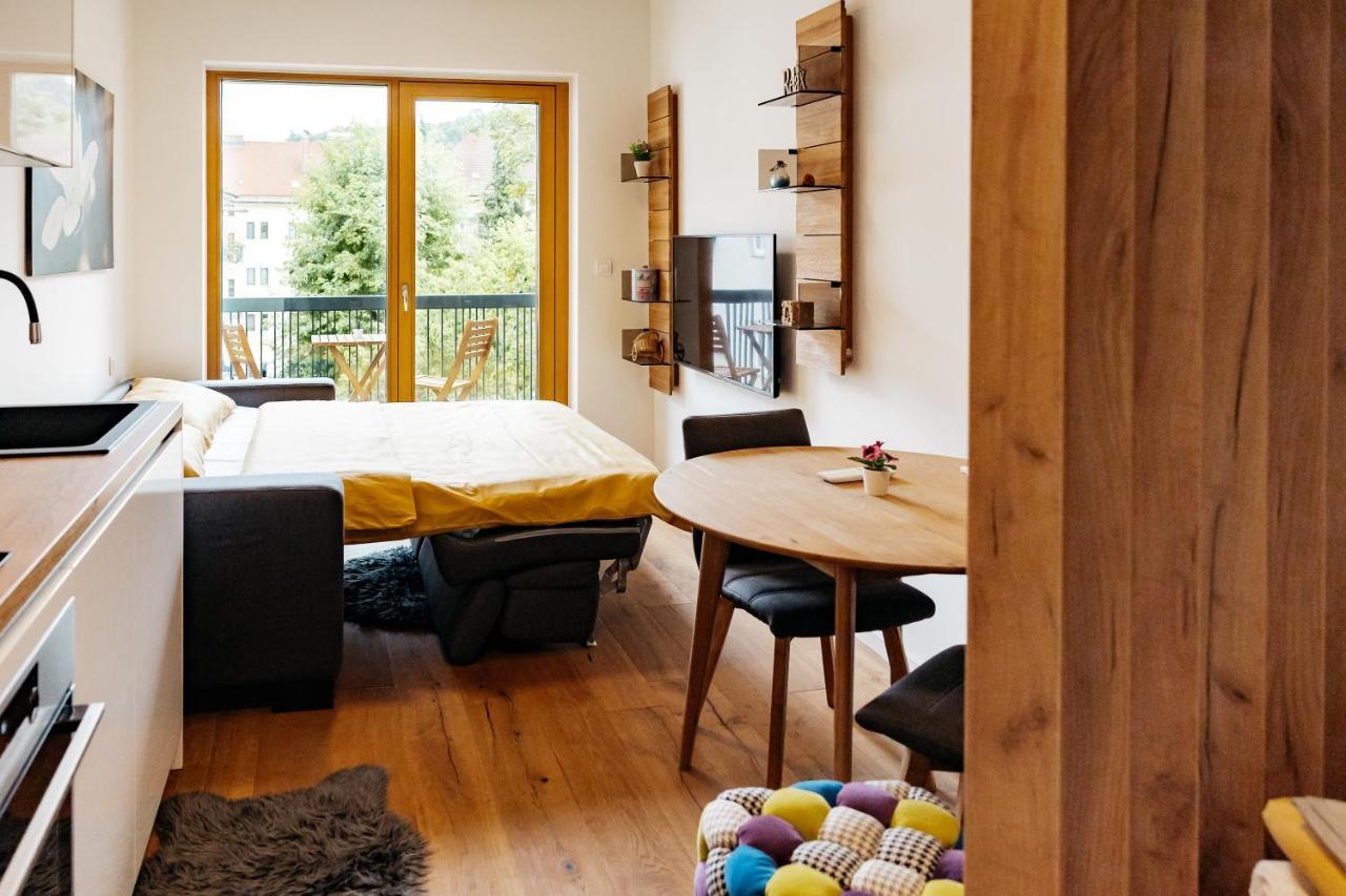 Woody - Comfy Apartment In Siska Ljubljana Buitenkant foto