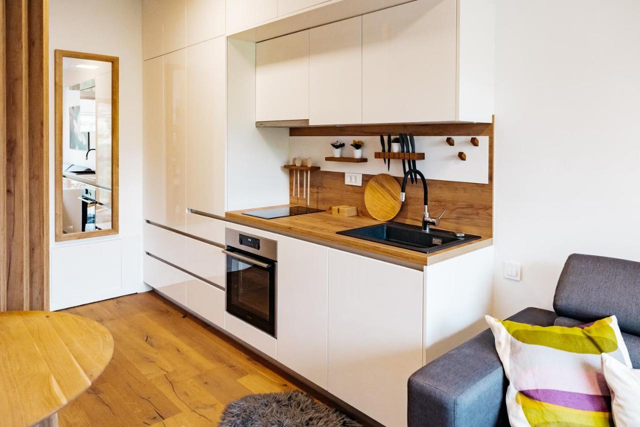 Woody - Comfy Apartment In Siska Ljubljana Buitenkant foto