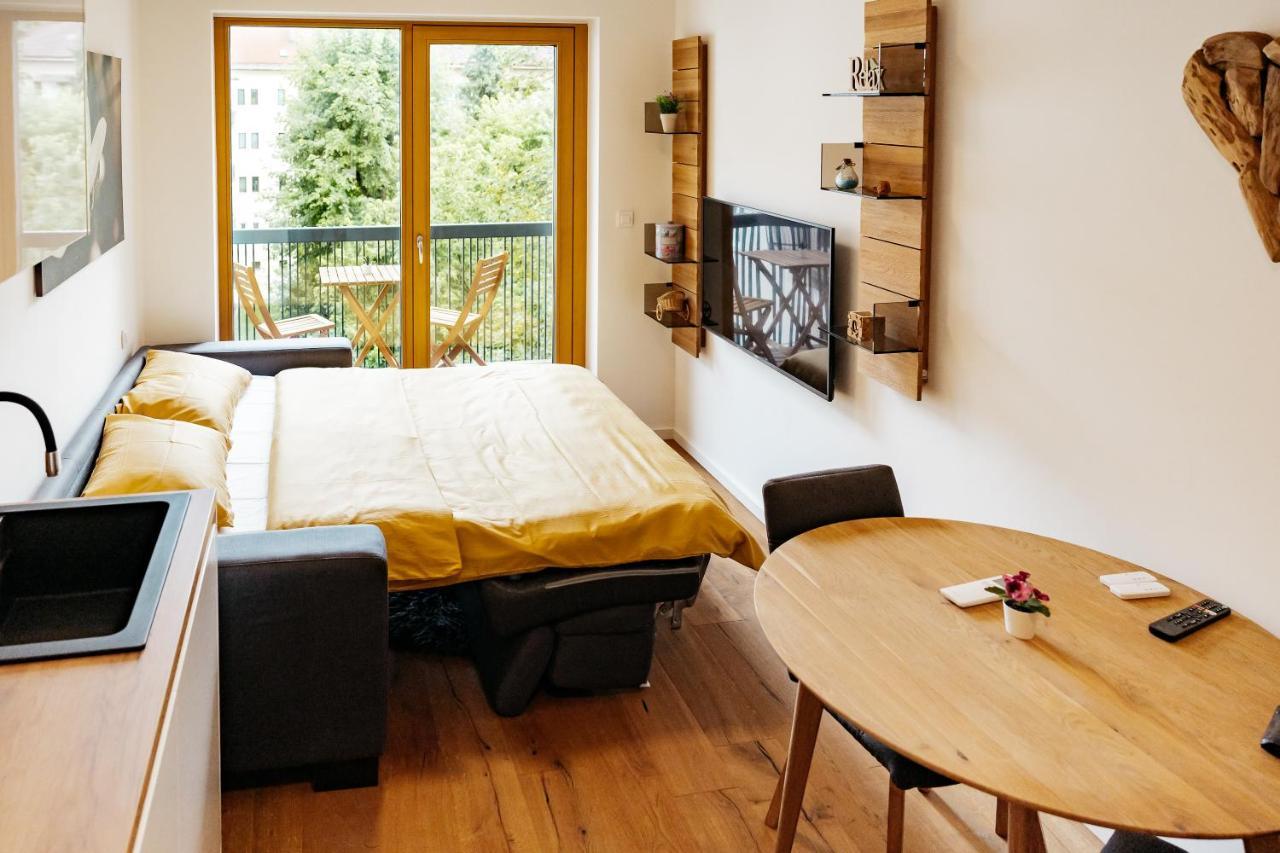 Woody - Comfy Apartment In Siska Ljubljana Buitenkant foto