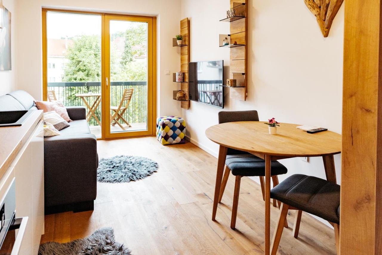 Woody - Comfy Apartment In Siska Ljubljana Buitenkant foto